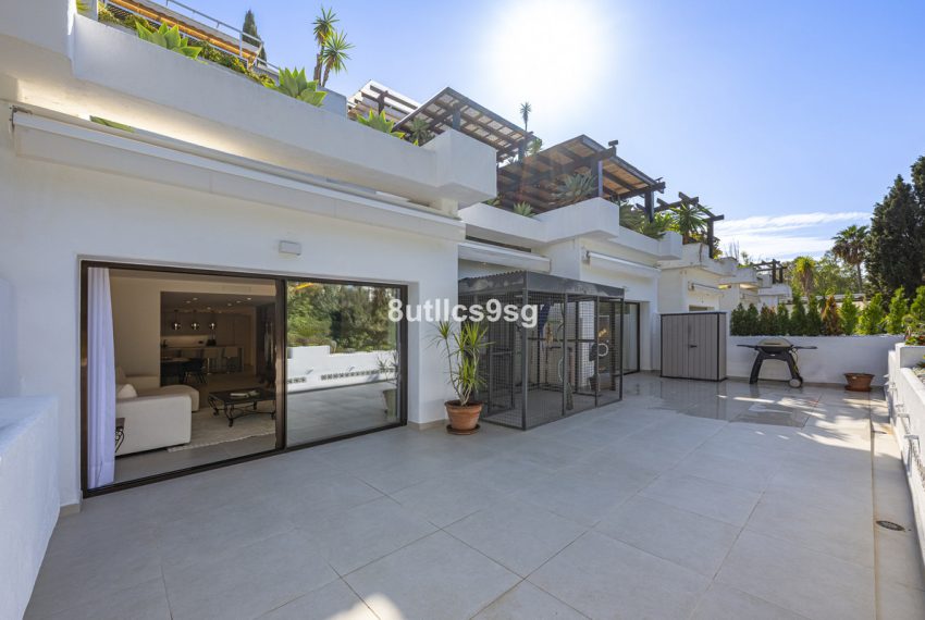 R5050651-Apartment-For-Sale-The-Golden-Mile-Ground-Floor-Apartment-3-Beds-196-Built-5