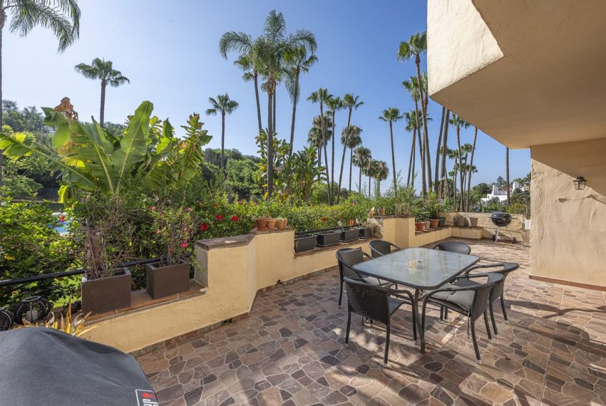 R5119132-Apartment-For-Sale-The-Golden-Mile-Ground-Floor-Apartment-3-Beds-254-Built-2