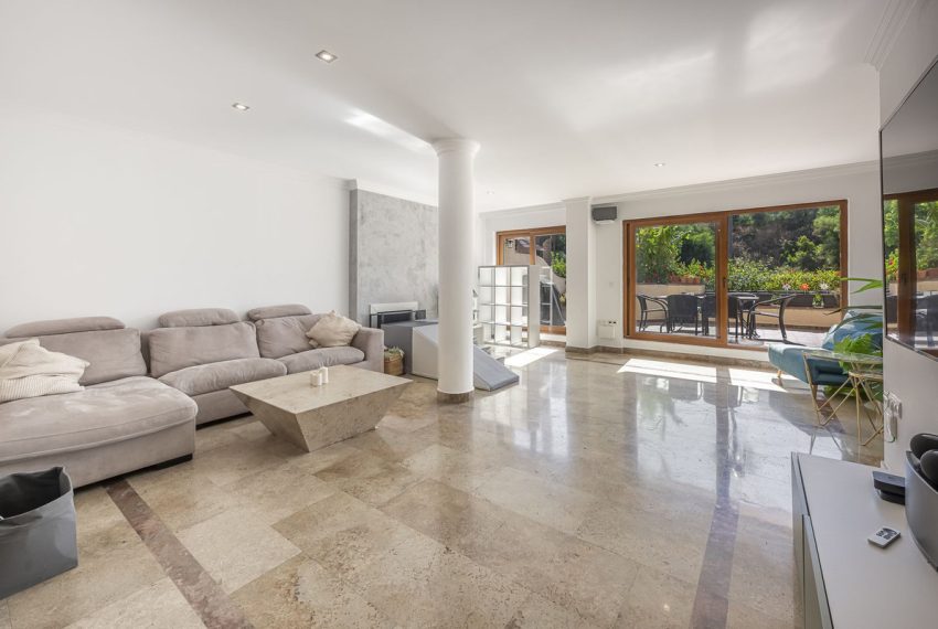 R5119132-Apartment-For-Sale-The-Golden-Mile-Ground-Floor-Apartment-3-Beds-254-Built-3