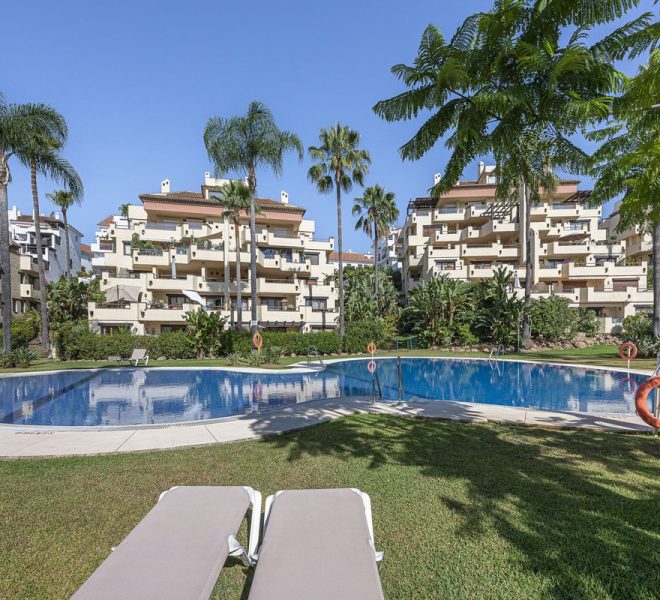 R5119132-Image 1-Ground Floor Apartment - 3 Beds - 254 Built