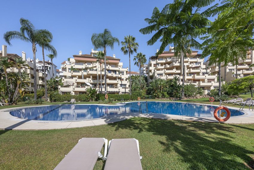 R5119132-Apartment-For-Sale-The-Golden-Mile-Ground-Floor-Apartment-3-Beds-254-Built