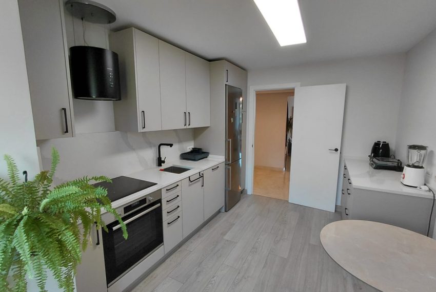 R5141980-Apartment-For-Sale-Nagueles-Middle-Floor-Apartment-2-Beds-129-Built-13