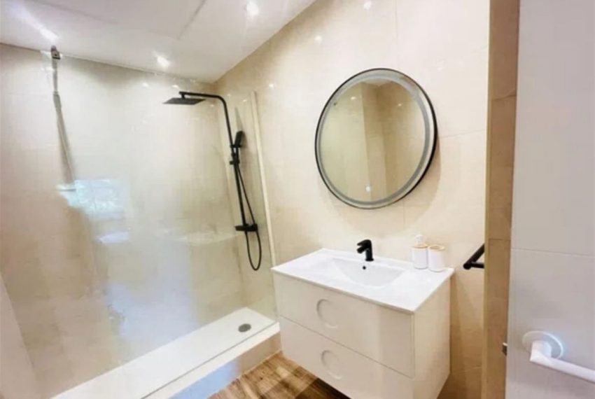R5201509-Apartment-For-Sale-Nueva-Andalucia-Middle-Floor-Apartment-2-Beds-70-Built-11