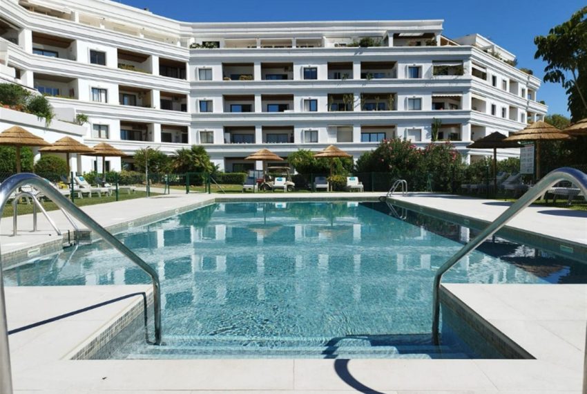 R5201509-Apartment-For-Sale-Nueva-Andalucia-Middle-Floor-Apartment-2-Beds-70-Built