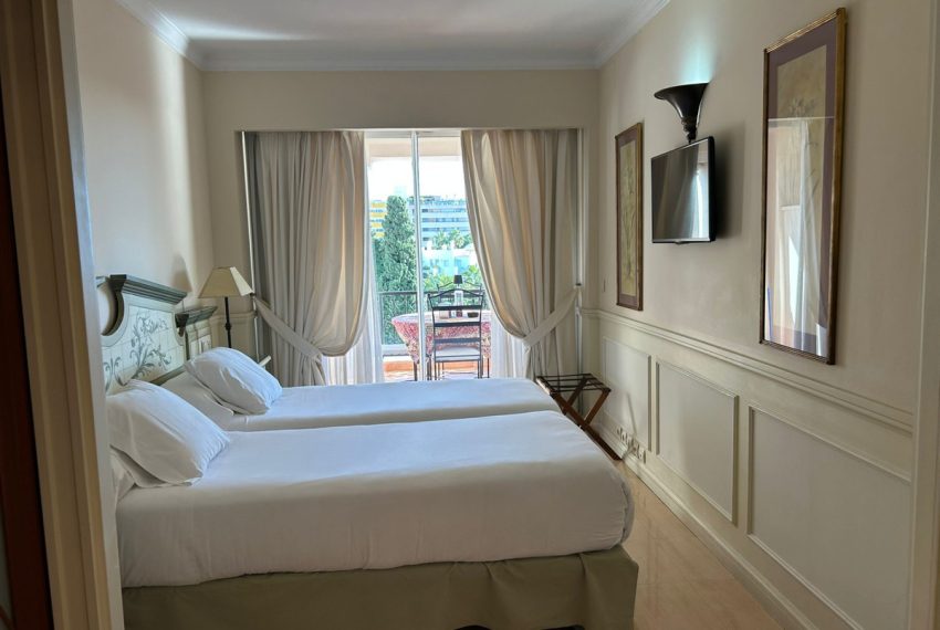R5264068-Apartment-For-Sale-The-Golden-Mile-Middle-Floor-Apartment-2-Beds-90-Built-11