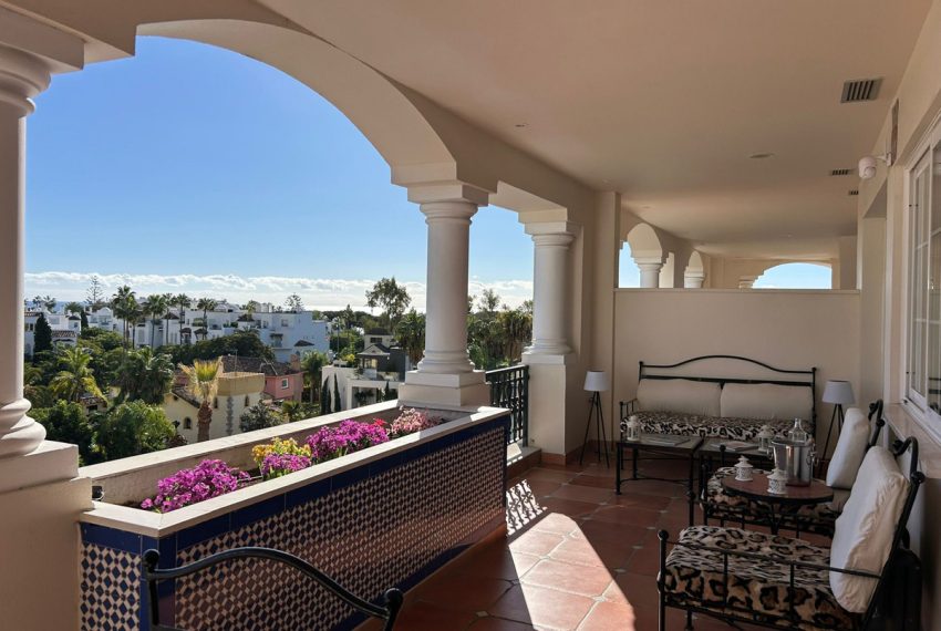 R5264068-Apartment-For-Sale-The-Golden-Mile-Middle-Floor-Apartment-2-Beds-90-Built