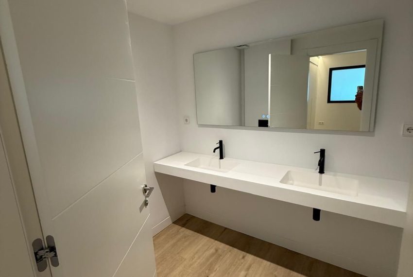 R5316055-Apartment-For-Sale-Nueva-Andalucia-Ground-Floor-Apartment-1-Beds-92-Built-12