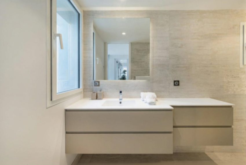 R5322127-Apartment-For-Sale-The-Golden-Mile-Middle-Floor-Apartment-3-Beds-165-Built-10