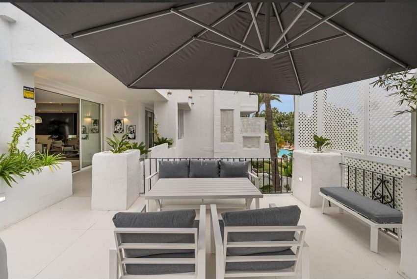 R5322127-Apartment-For-Sale-The-Golden-Mile-Middle-Floor-Apartment-3-Beds-165-Built-12