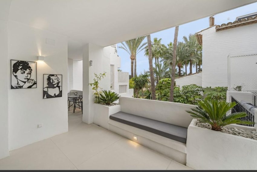 R5322127-Apartment-For-Sale-The-Golden-Mile-Middle-Floor-Apartment-3-Beds-165-Built-14