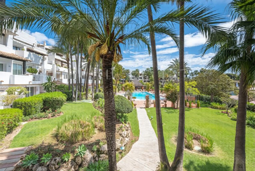 R5322127-Apartment-For-Sale-The-Golden-Mile-Middle-Floor-Apartment-3-Beds-165-Built-15