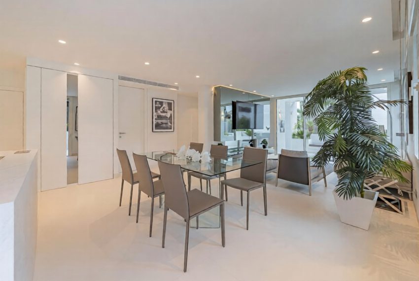 R5322127-Apartment-For-Sale-The-Golden-Mile-Middle-Floor-Apartment-3-Beds-165-Built-3