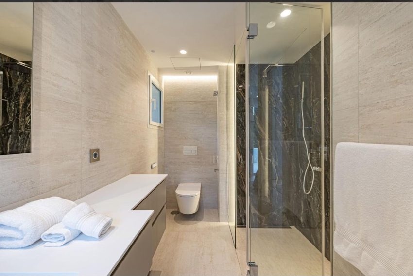 R5322127-Apartment-For-Sale-The-Golden-Mile-Middle-Floor-Apartment-3-Beds-165-Built-5