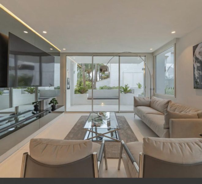 R5322127-Image 1-Middle Floor Apartment - 3 Beds - 165 Built
