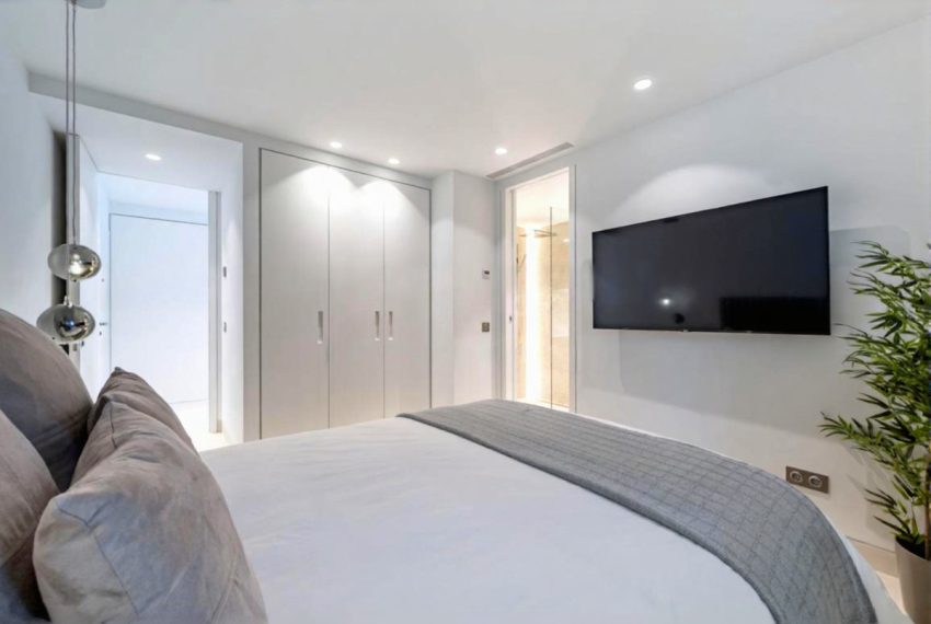R5322127-Apartment-For-Sale-The-Golden-Mile-Middle-Floor-Apartment-3-Beds-165-Built-7