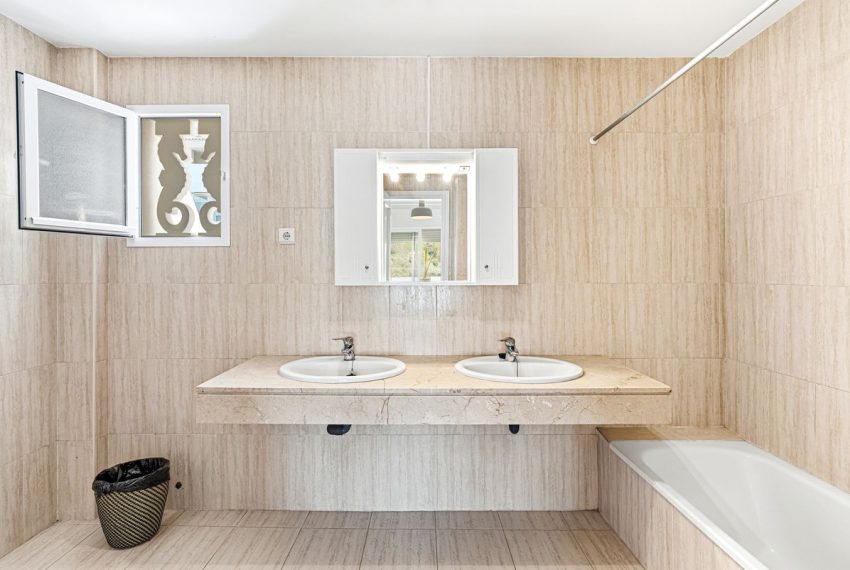 R5357239-Apartment-For-Sale-Calahonda-Penthouse-3-Beds-130-Built-18