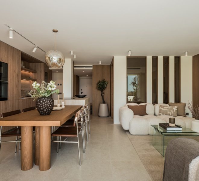 R5369431-Image 1-Middle Floor Apartment - 4 Beds - 135 Built