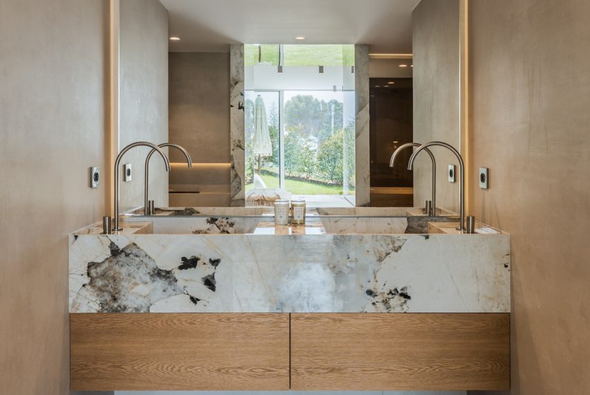 R5369431-Apartment-For-Sale-Aloha-Middle-Floor-Apartment-4-Beds-135-Built-8