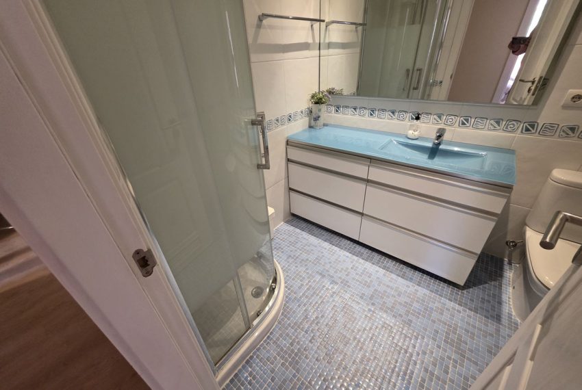 R5371831-Apartment-For-Sale-The-Golden-Mile-Middle-Floor-Apartment-3-Beds-128-Built-13