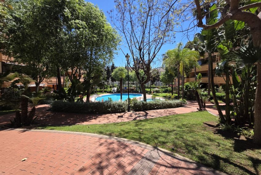 R5371831-Apartment-For-Sale-The-Golden-Mile-Middle-Floor-Apartment-3-Beds-128-Built-14