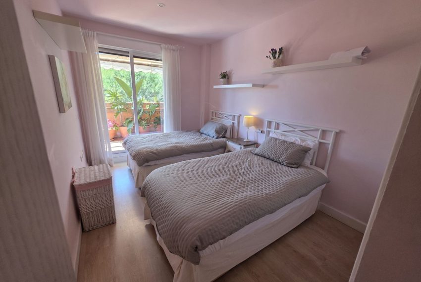 R5371831-Apartment-For-Sale-The-Golden-Mile-Middle-Floor-Apartment-3-Beds-128-Built-9