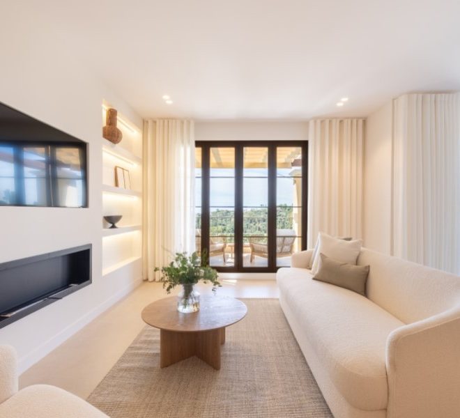 R5374321-Image 1-Penthouse - 3 Beds - 131 Built