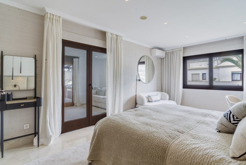R5378101-Apartment-For-Sale-The-Golden-Mile-Penthouse-Duplex-3-Beds-405-Built-12