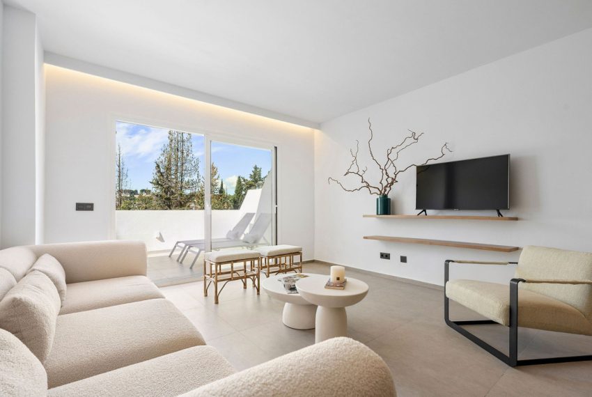 R5378473-Apartment-For-Sale-Nueva-Andalucia-Penthouse-3-Beds-183-Built-3