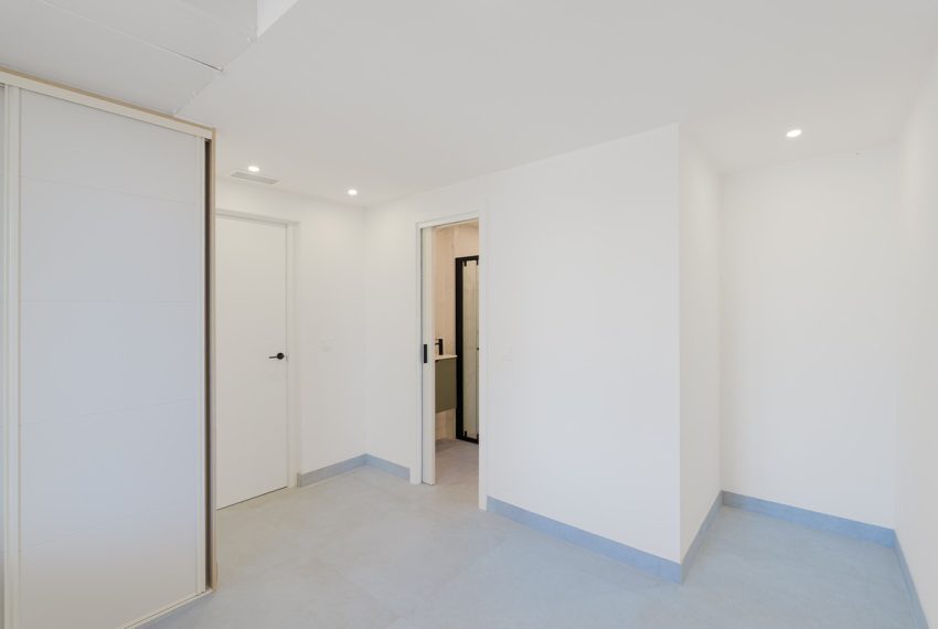 R5380672-Apartment-For-Sale-Nueva-Andalucia-Ground-Floor-Apartment-3-Beds-124-Built-12