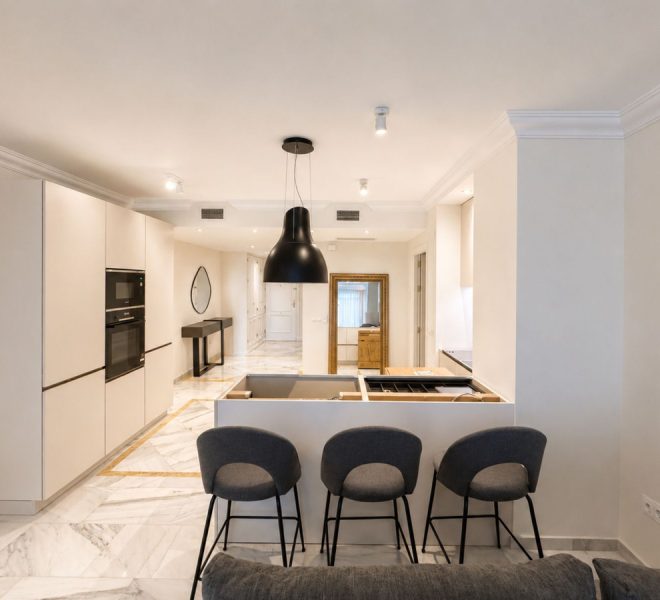 R5382151-Image 1-Middle Floor Apartment - 3 Beds - 120 Built