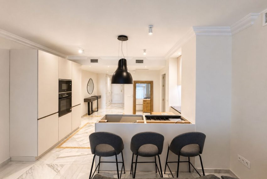 R5382151-Apartment-For-Sale-Nueva-Andalucia-Middle-Floor-Apartment-3-Beds-120-Built