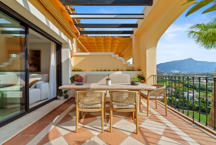 R5382919-Apartment-For-Sale-Benahavis-Penthouse-3-Beds-124-Built-1