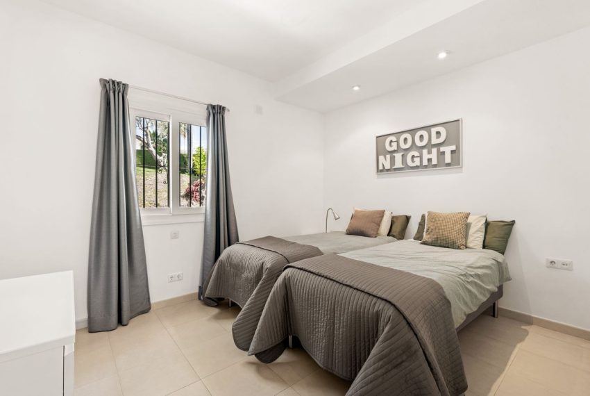 R5386912-House-For-Sale-Aloha-Townhouse-2-Beds-142-Built-13