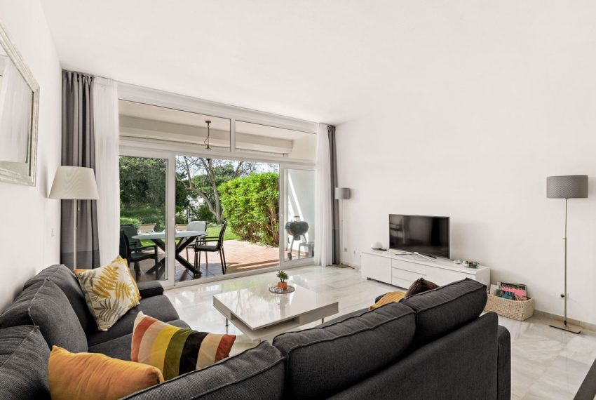 R5386912-House-For-Sale-Aloha-Townhouse-2-Beds-142-Built-5