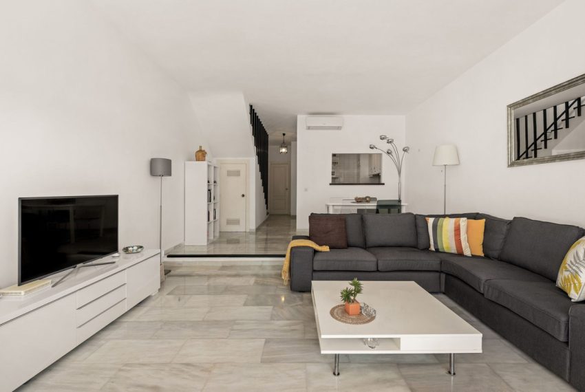 R5386912-House-For-Sale-Aloha-Townhouse-2-Beds-142-Built-7
