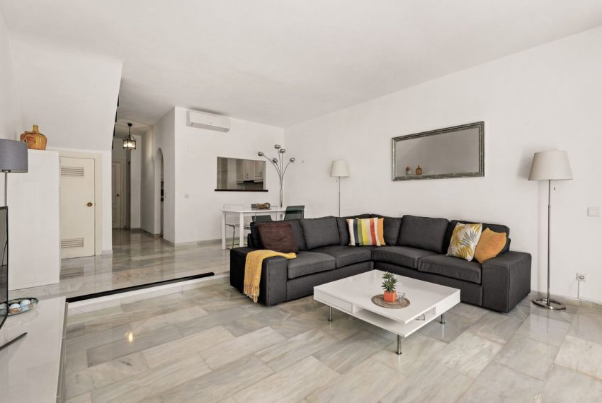 R5386912-House-For-Sale-Aloha-Townhouse-2-Beds-142-Built-8