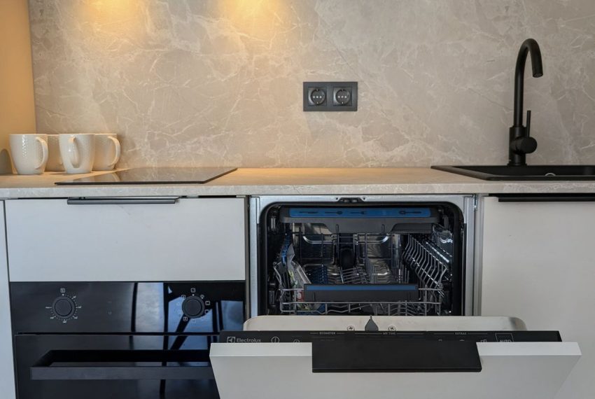 R5390683-Apartment-For-Sale-New-Golden-Mile-Penthouse-3-Beds-90-Built-12