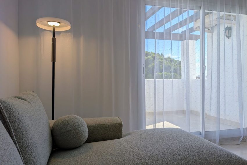 R5390683-Apartment-For-Sale-New-Golden-Mile-Penthouse-3-Beds-90-Built-13