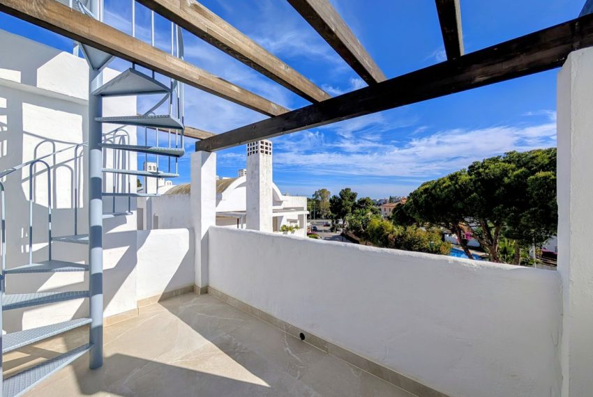 R5390683-Apartment-For-Sale-New-Golden-Mile-Penthouse-3-Beds-90-Built-14
