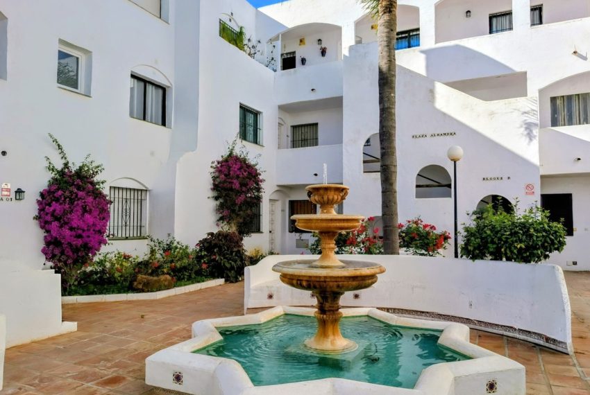 R5390683-Apartment-For-Sale-New-Golden-Mile-Penthouse-3-Beds-90-Built-4