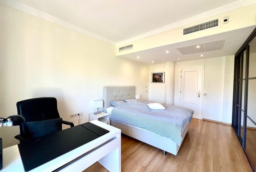 R5391745-Apartment-For-Sale-Marbella-Penthouse-4-Beds-470-Built-12