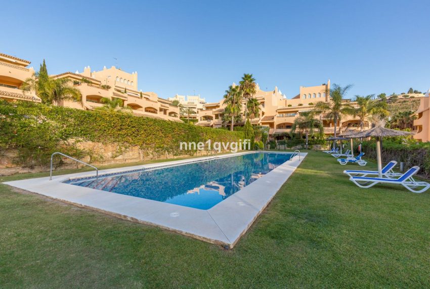 R5394994-Apartment-For-Sale-Elviria-Penthouse-3-Beds-180-Built