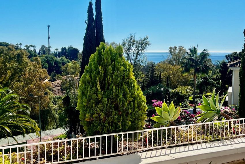 R5395126-Apartment-For-Sale-The-Golden-Mile-Ground-Floor-Apartment-2-Beds-115-Built-1