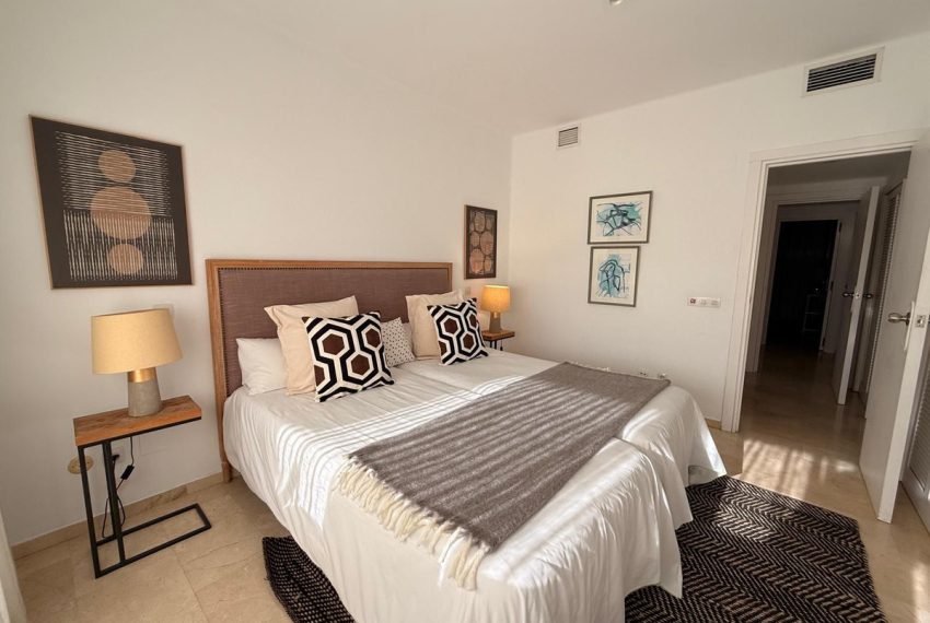 R5395126-Apartment-For-Sale-The-Golden-Mile-Ground-Floor-Apartment-2-Beds-115-Built-13