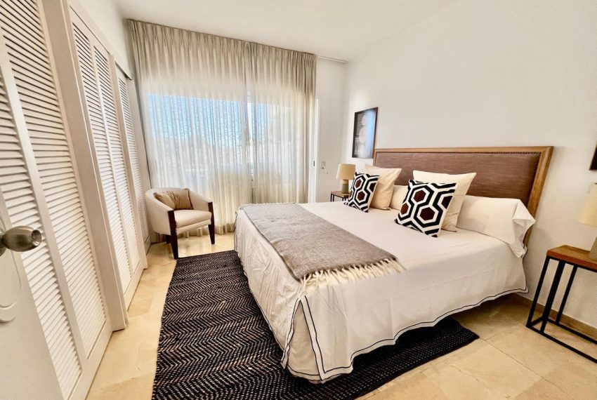 R5395126-Apartment-For-Sale-The-Golden-Mile-Ground-Floor-Apartment-2-Beds-115-Built-14