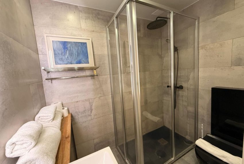 R5395126-Apartment-For-Sale-The-Golden-Mile-Ground-Floor-Apartment-2-Beds-115-Built-17