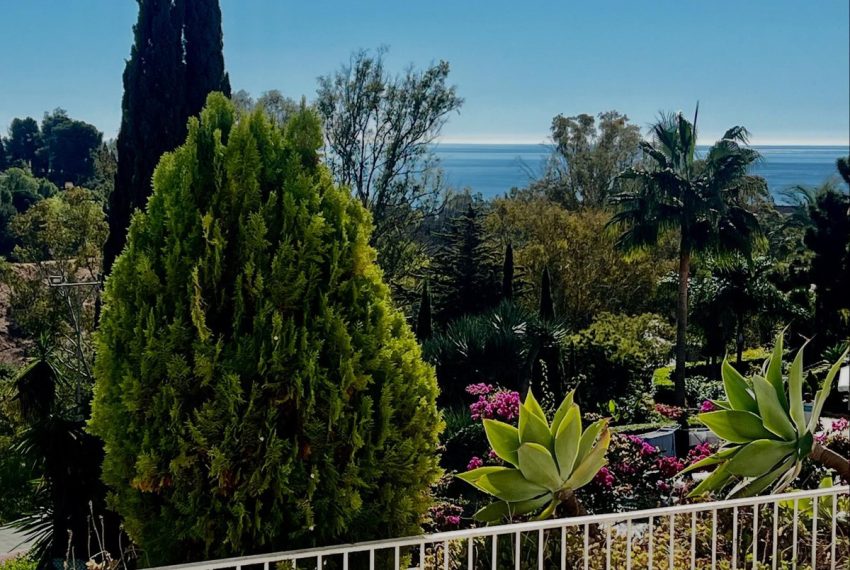R5395126-Apartment-For-Sale-The-Golden-Mile-Ground-Floor-Apartment-2-Beds-115-Built