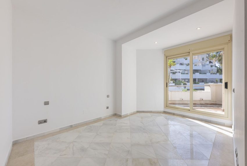 R5395705-Apartment-For-Sale-Aloha-Middle-Floor-Apartment-2-Beds-107-Built-8