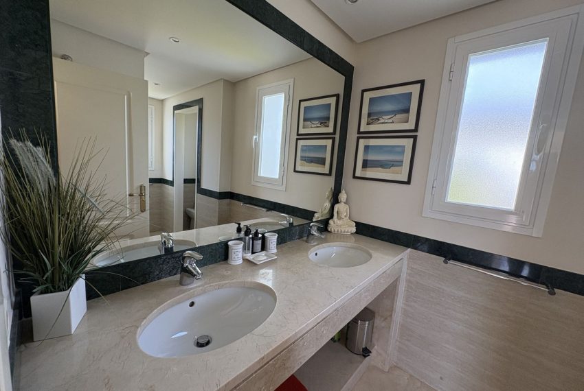 R5395909-Apartment-For-Sale-La-Quinta-Penthouse-3-Beds-155-Built-12