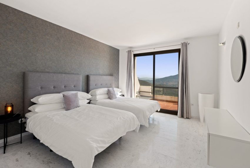 R5396002-Apartment-For-Sale-La-Mairena-Penthouse-2-Beds-177-Built-8
